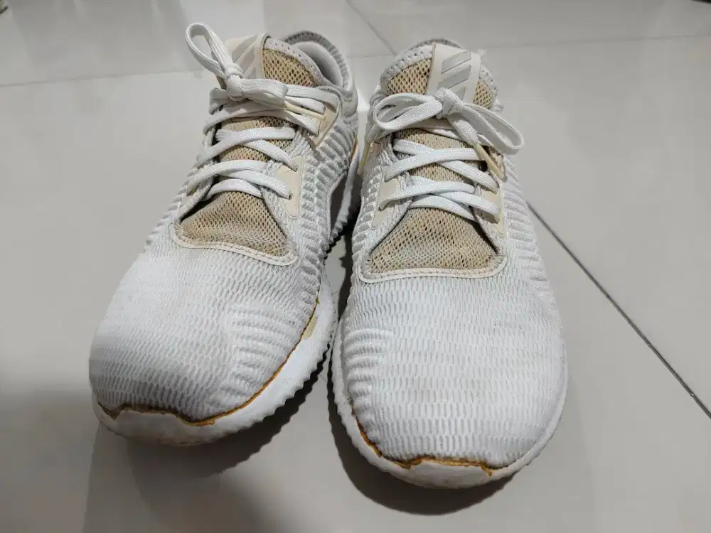 [PRELOVED]: Sepatu Adidas Bounce Original warna Putih Size 39