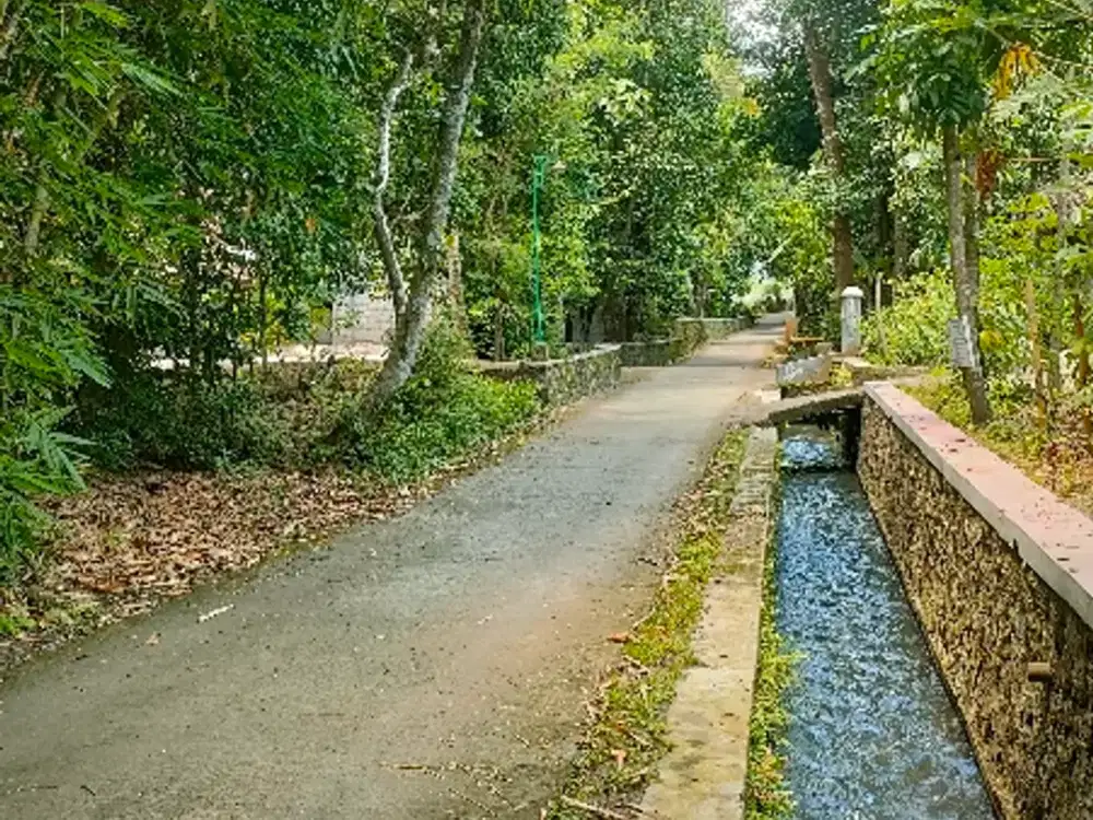 Dijual tanah pekarangan di tambakan jogonalan deket exit tol