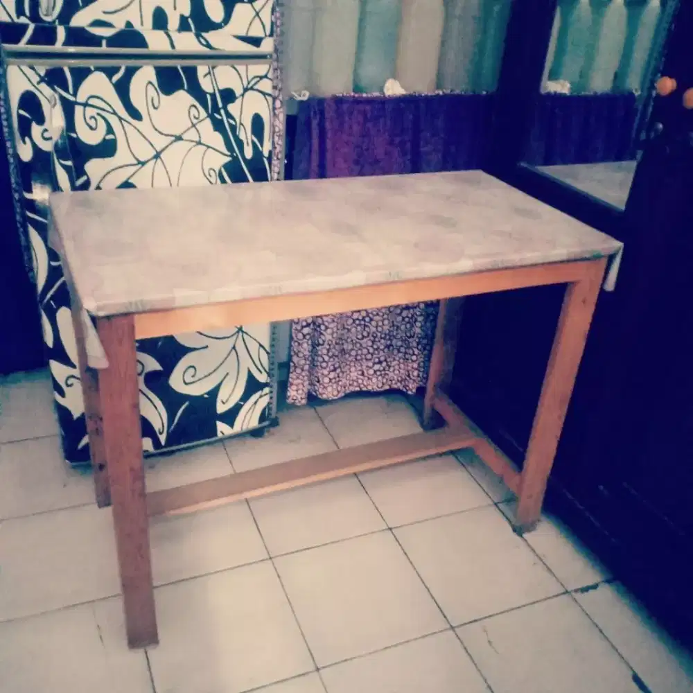 MEJA JUALAN UKURAN 100 X 50 CM