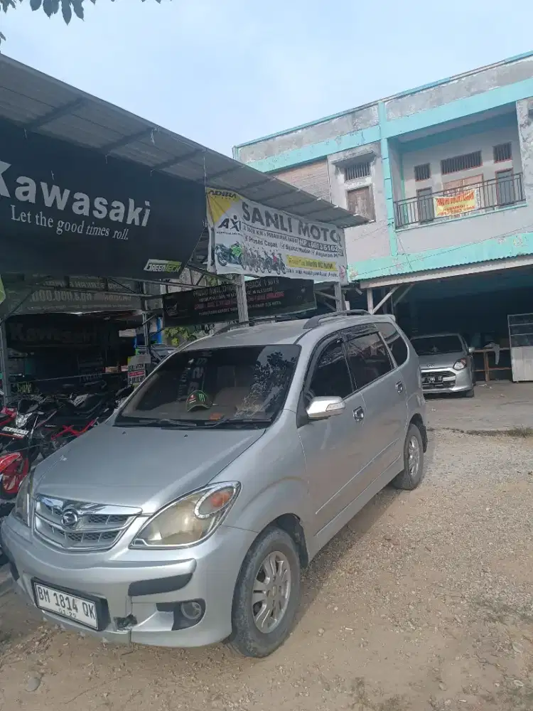 Dijual mobil xenia tahun 2009