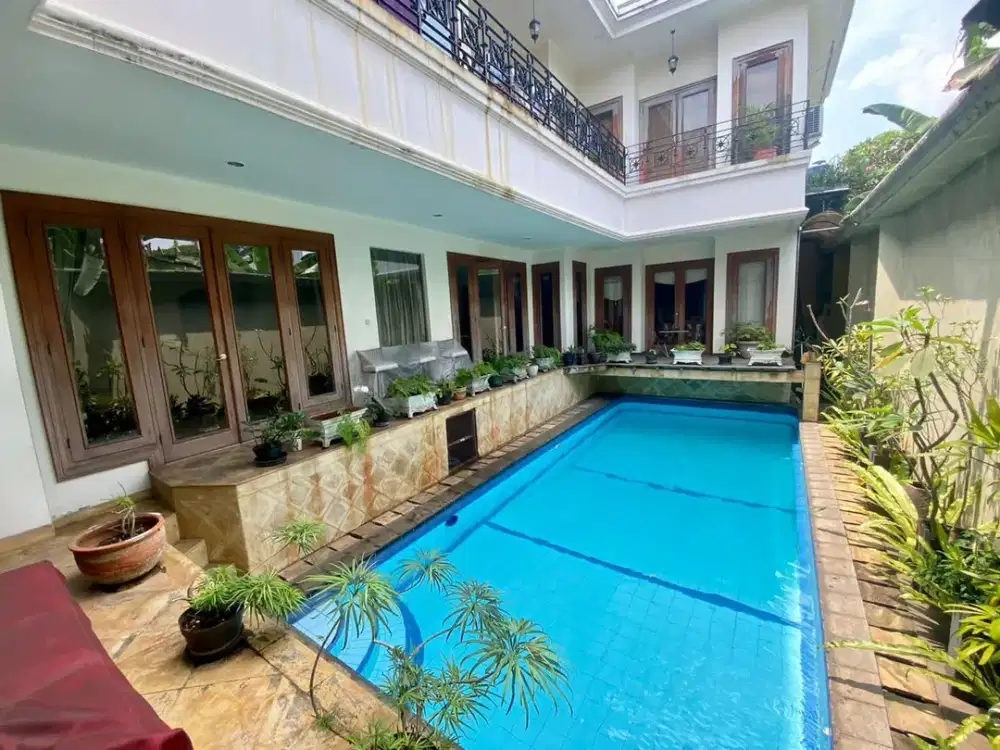 Dijual Rumah Luas Bebas Banjir di Kebayoran Baru Jakarta Selatan