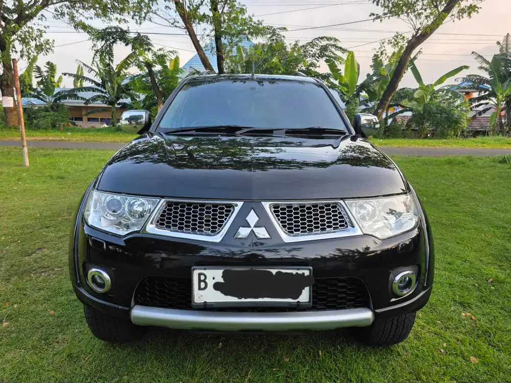 PAJERO SPORT DAKAR DIESEL MATIC 2012 2011 FULL ORISINILAN MULUS BAGUS