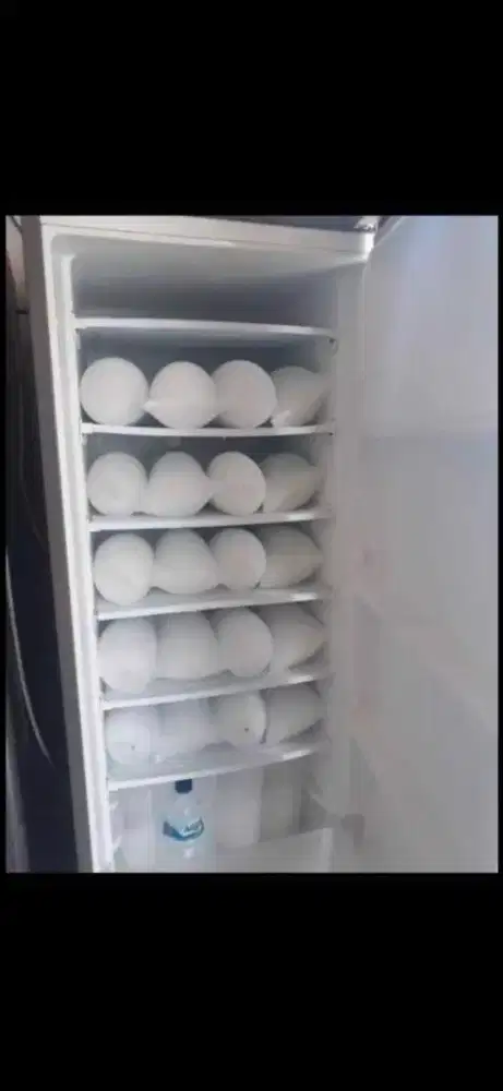 Jual freezer kulkas ukuran 6 rak normal no kendala merk LG INVERTER