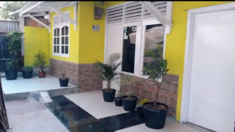 Rumah 1 Lantai ( ada 2 rumah di atas tanah 159 m)