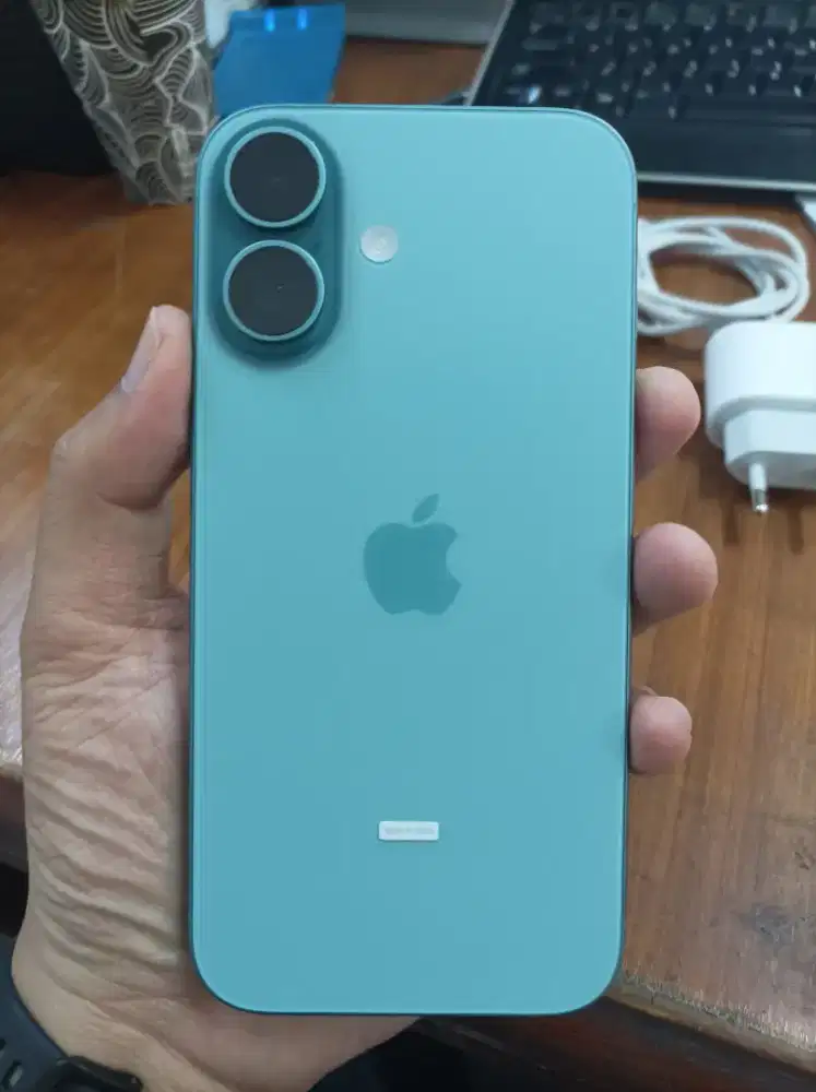 iPhone 16 Teal 8/128