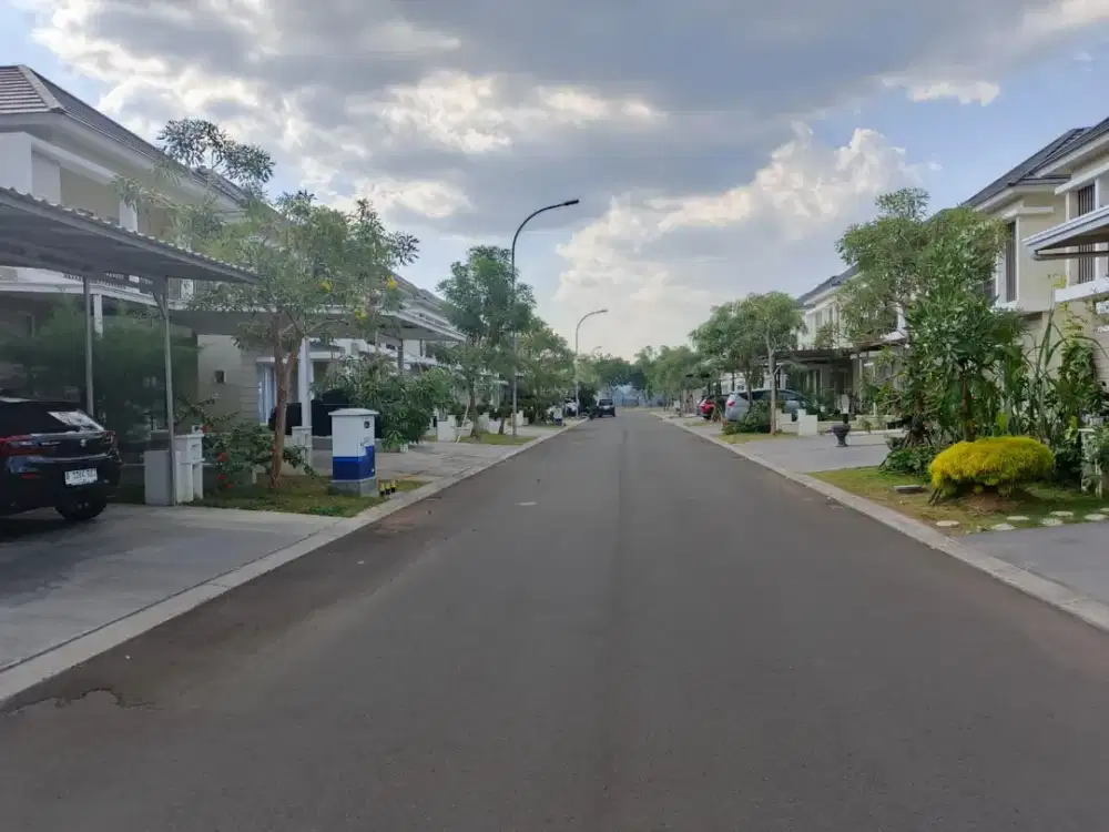 Dijual rmh 2lt hook banci hadap Timur Laut Furnish+Elektronik Suvarna