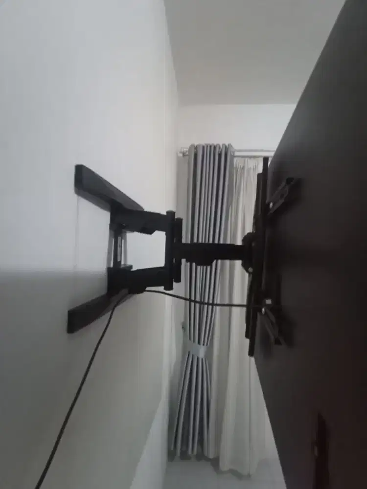 Jual dan pasang bracket tv swivel