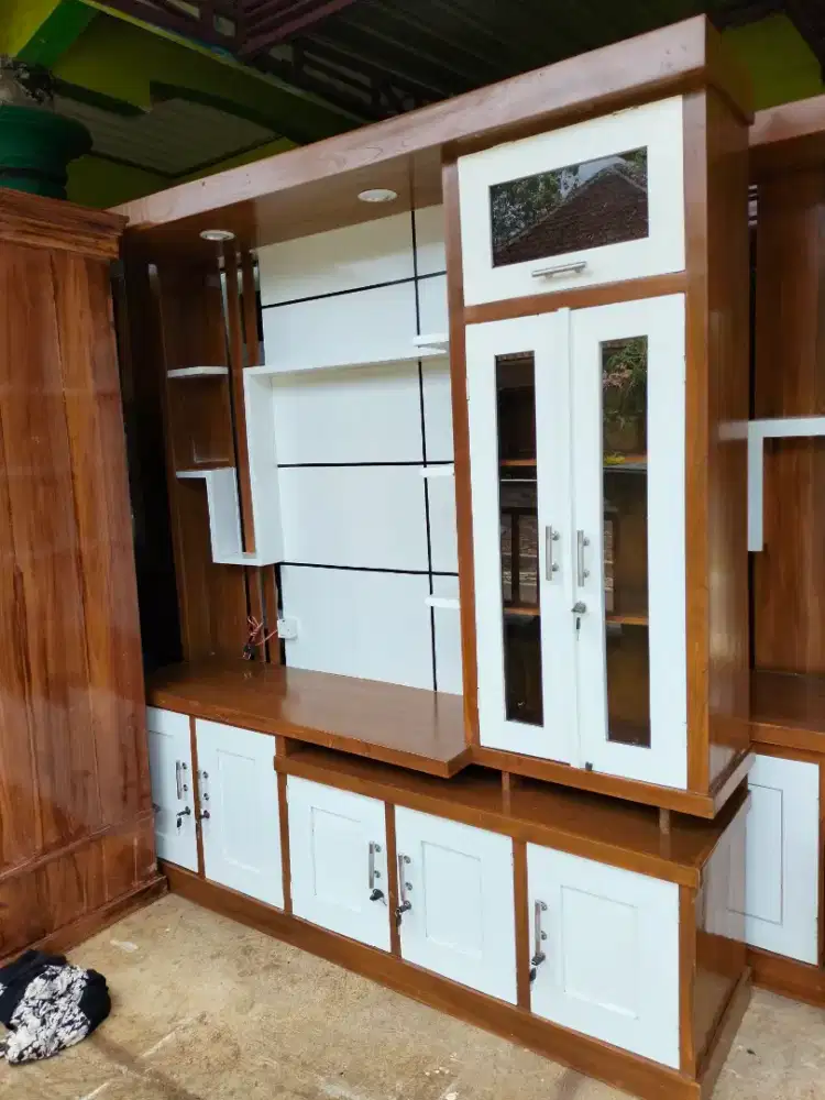 Partisi,Lemari Hias Kayu Jati
