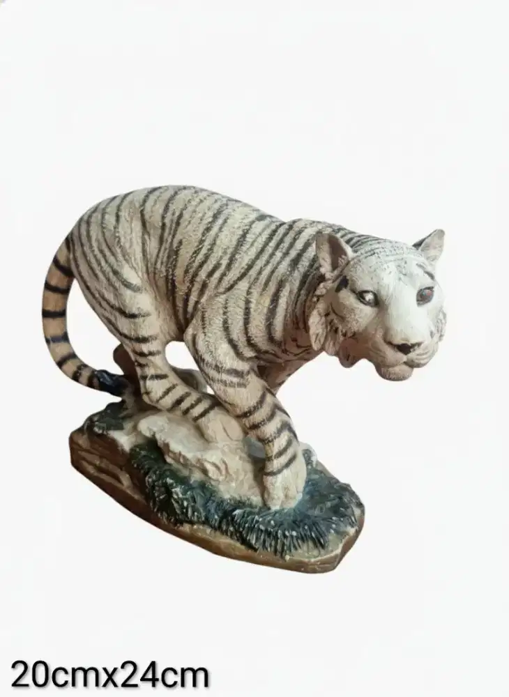 Pajangan patung harimau resin padat