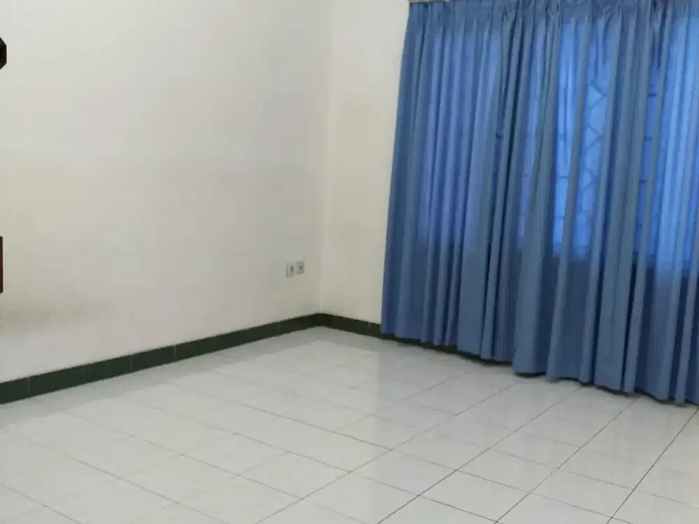 Dijual Rumah Tanjung Duren Utara Luas 7,5 x 11 Dengan 2 Kamar Tidur Harga 1,7 milyar Nego Sampai Deal