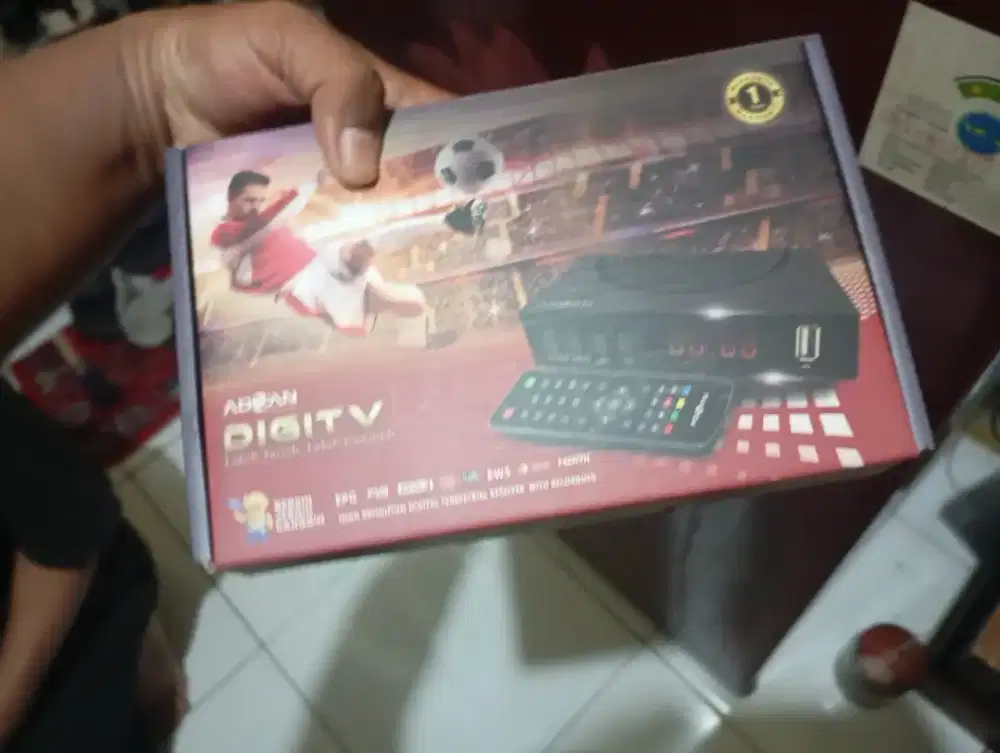 TV merek sharp 32 inci + stop box