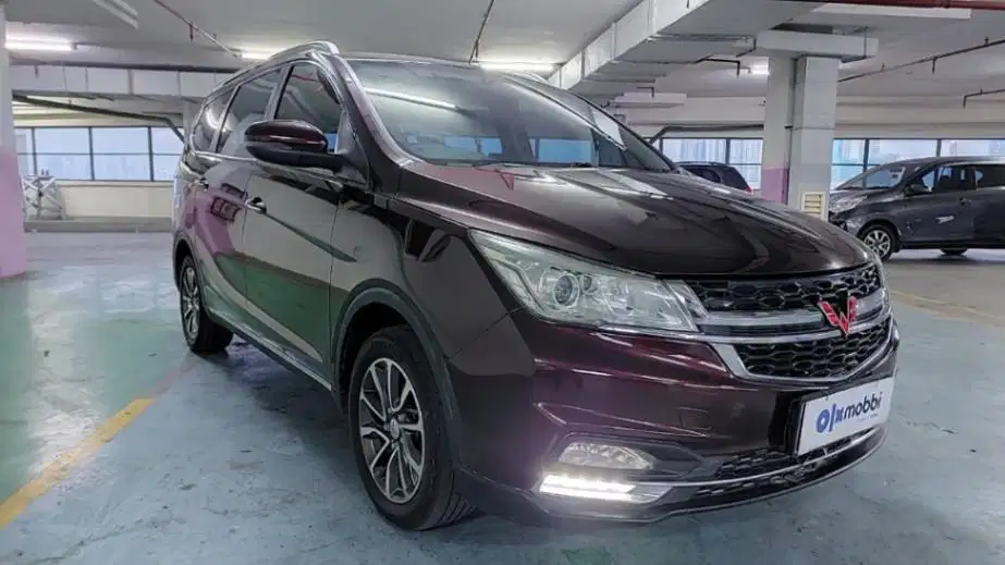 DP Rendah  7JT Wuling Cortez 1.5 CT Lux Bensin-AT 2020 Merah
