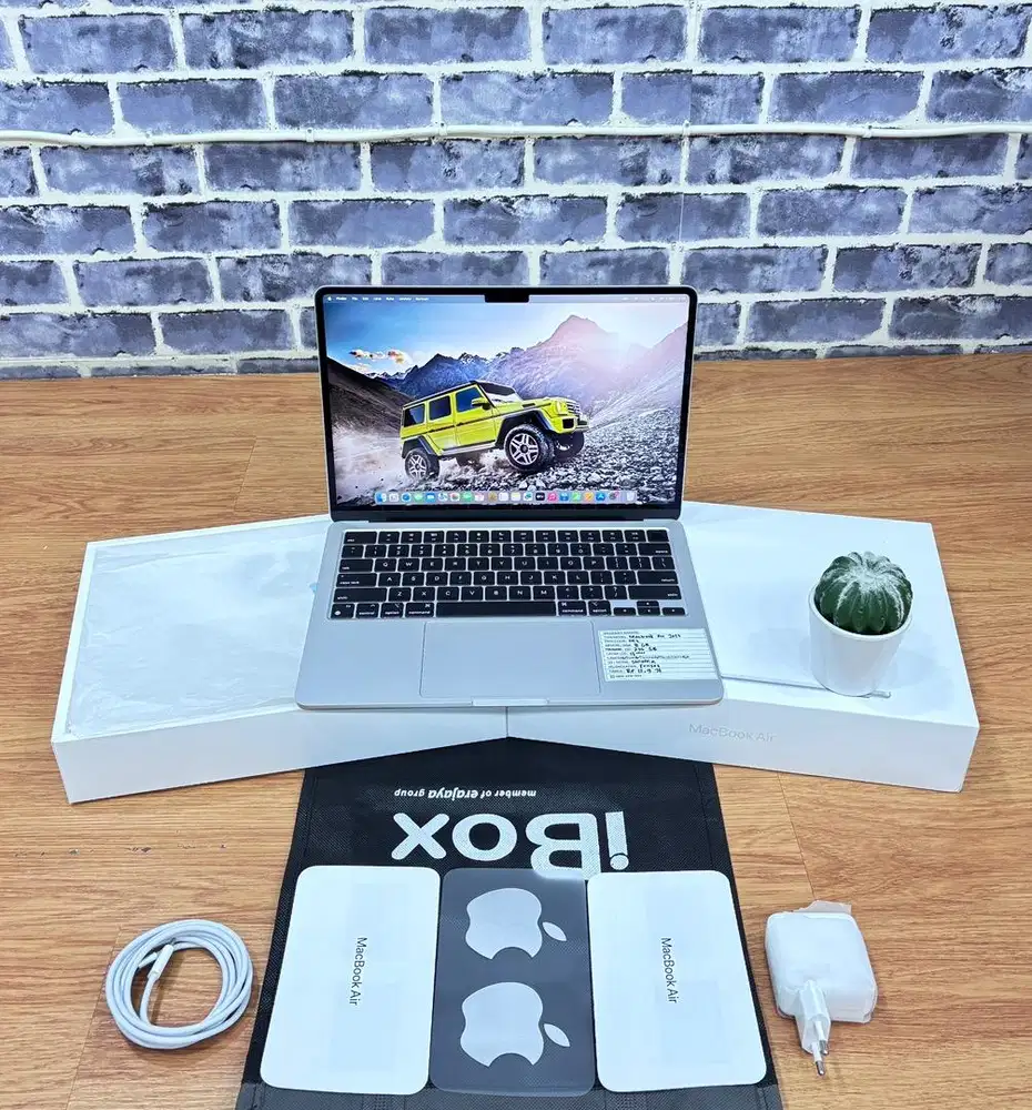 MacBook Air M2 13” 2022, Unit Cuma Di Unboxing Garangsi 1 Tahun