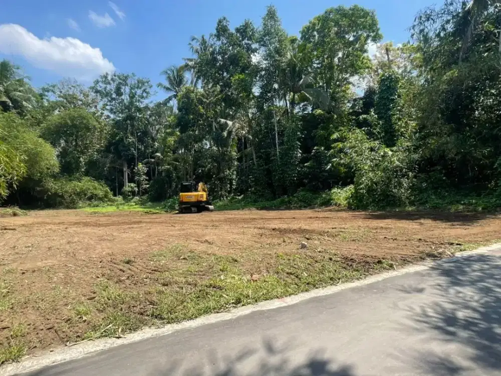 Pekarangan Triharjo, Dekat Gor Tridadi Sleman