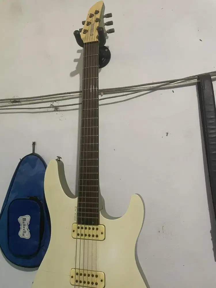 Gitar Yamaha RBX A2