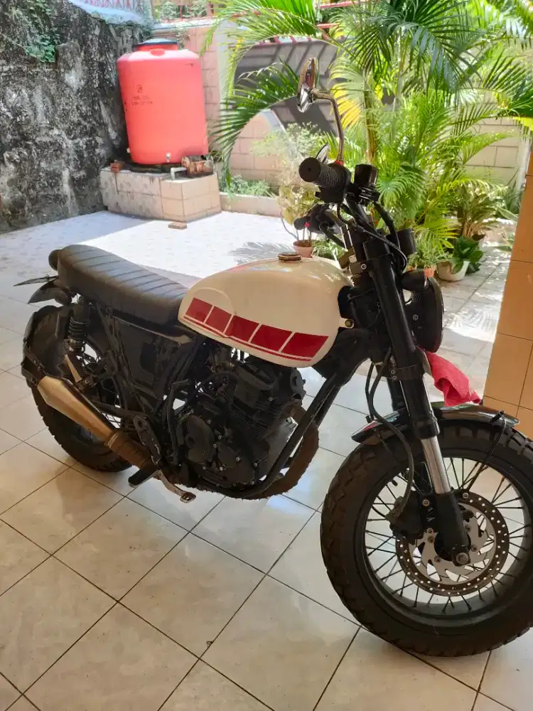 Motor Scorpio Custom