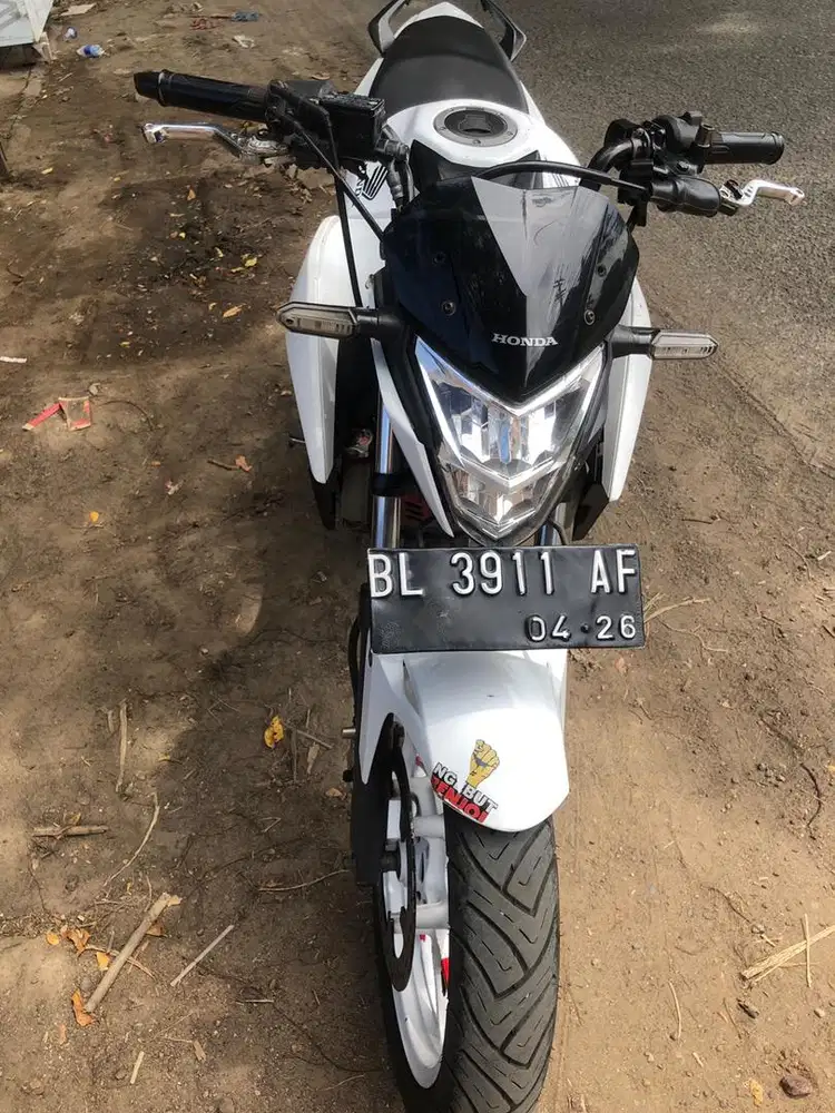 Honda Cbr 150 kondisi seperti di foto lokasi darusalam