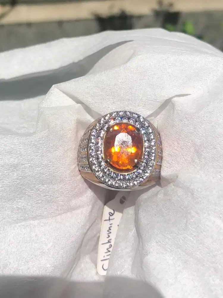 Paket Menyala Duo Clinohumite - 1 Citine