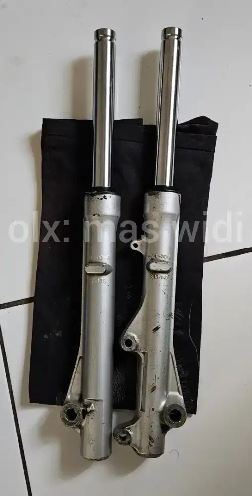 SHOCK DEPAN COPOTAN VARIO 150 LED OLD ORI