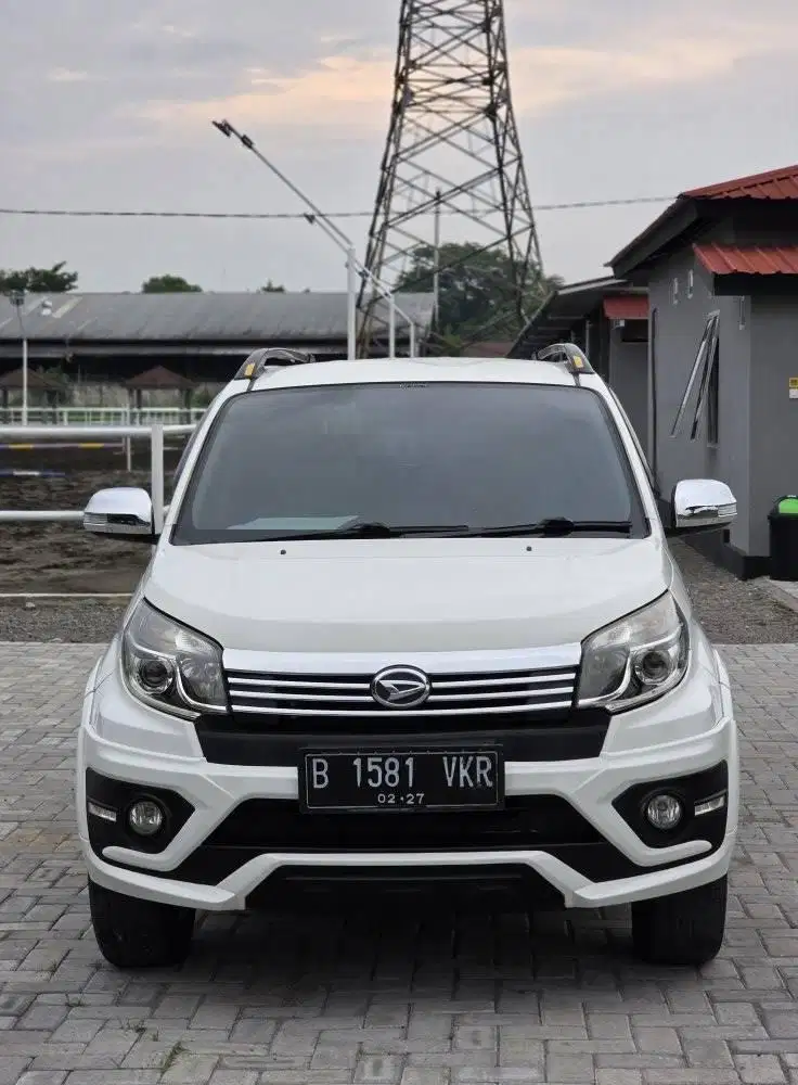 Terios R Adventure MT. 2017 Tgn1 Pjk On. istimewa.