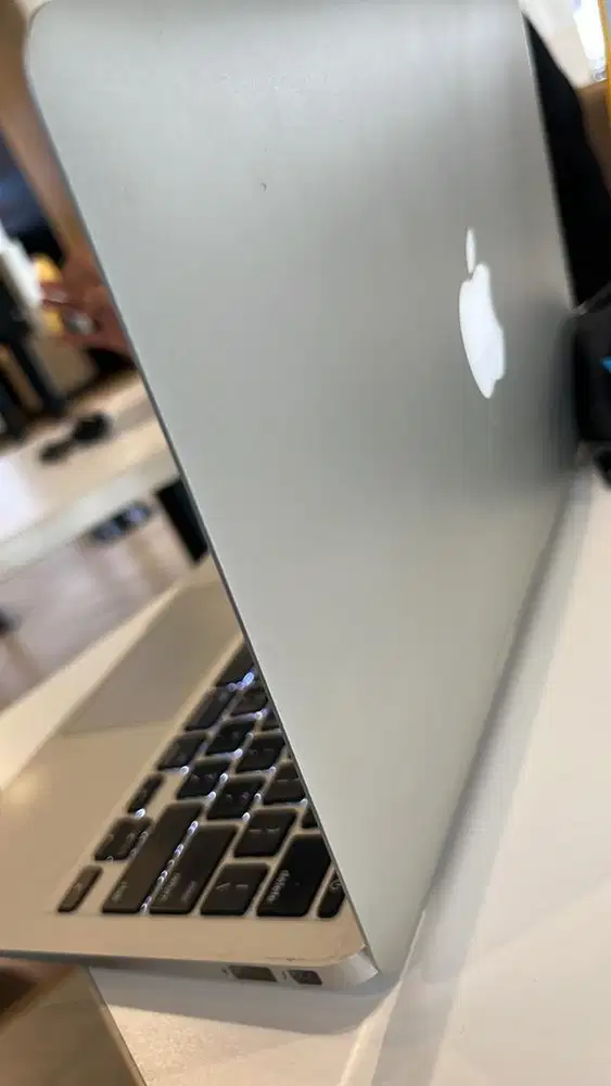 MacBook air Apple