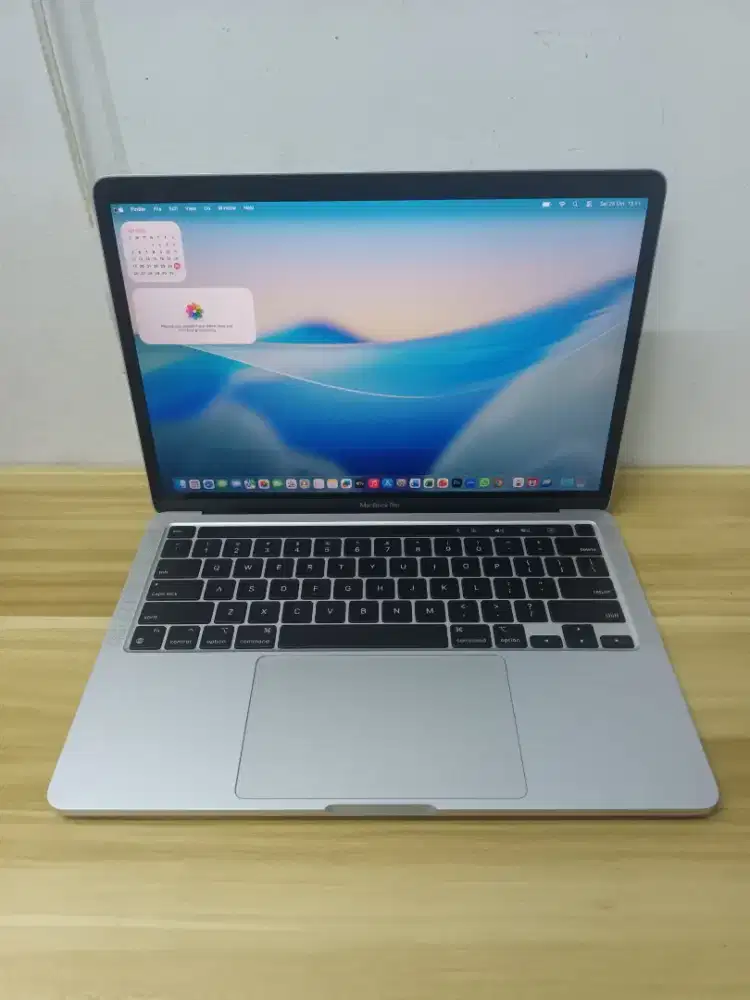 Macbook pro m1 2020. Ram 16gb. Ssd 256gb