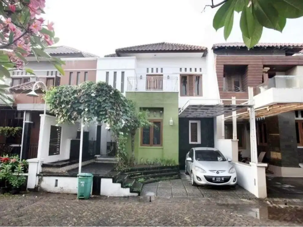 Rumah dalam Perumahan Condong Catur dekat Kampus UPN