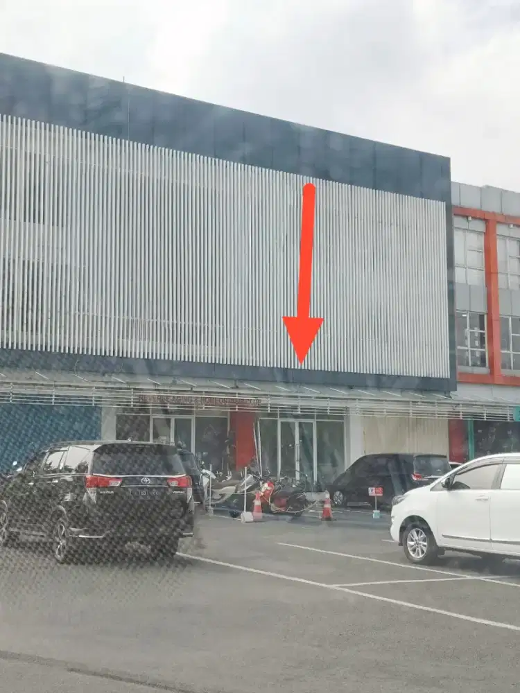 Disewakan ruko 3lantai dekat dubes as ctraland