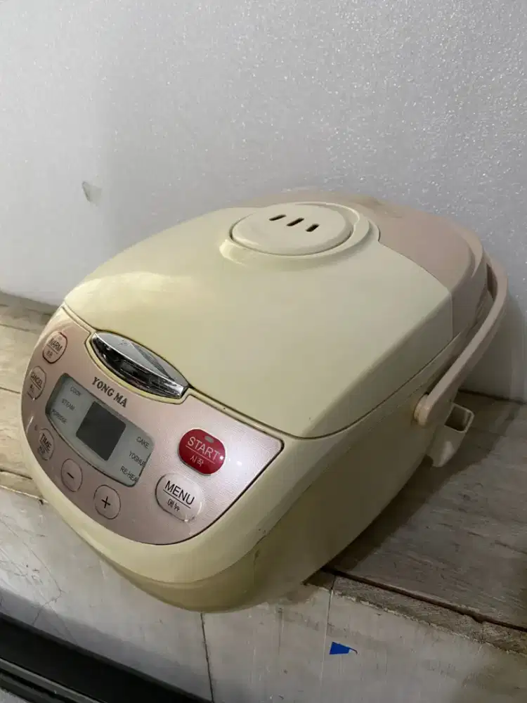 RICE COOKER MERK YONG MA