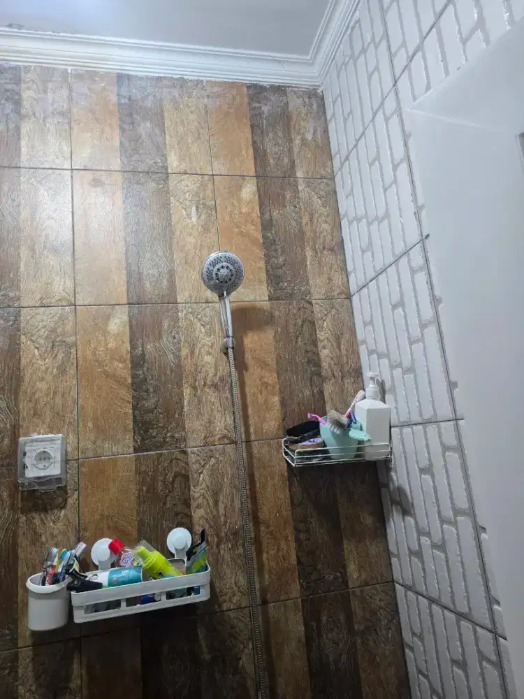 Dijual over kredit rumah Lt60 Lb 60