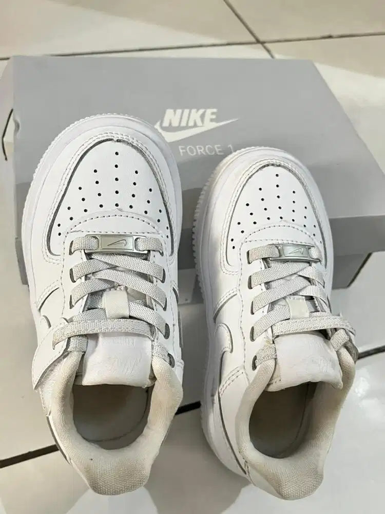 Sepatu nike air force 1