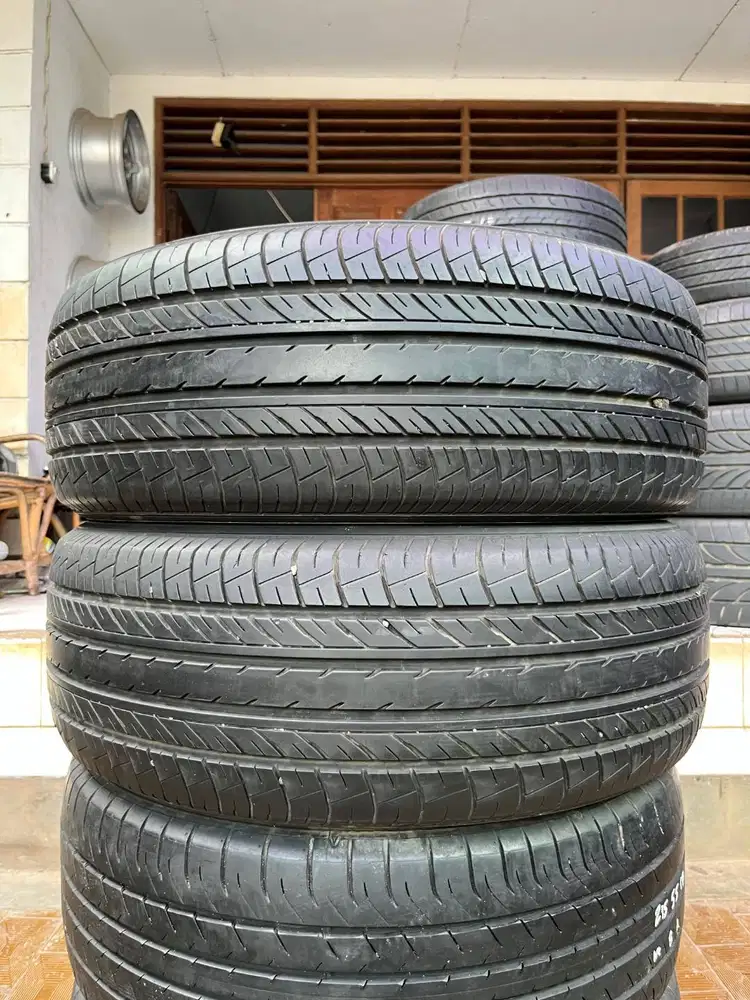 Ban Yokohama DB Decibel 225 55 r18 2Pcs