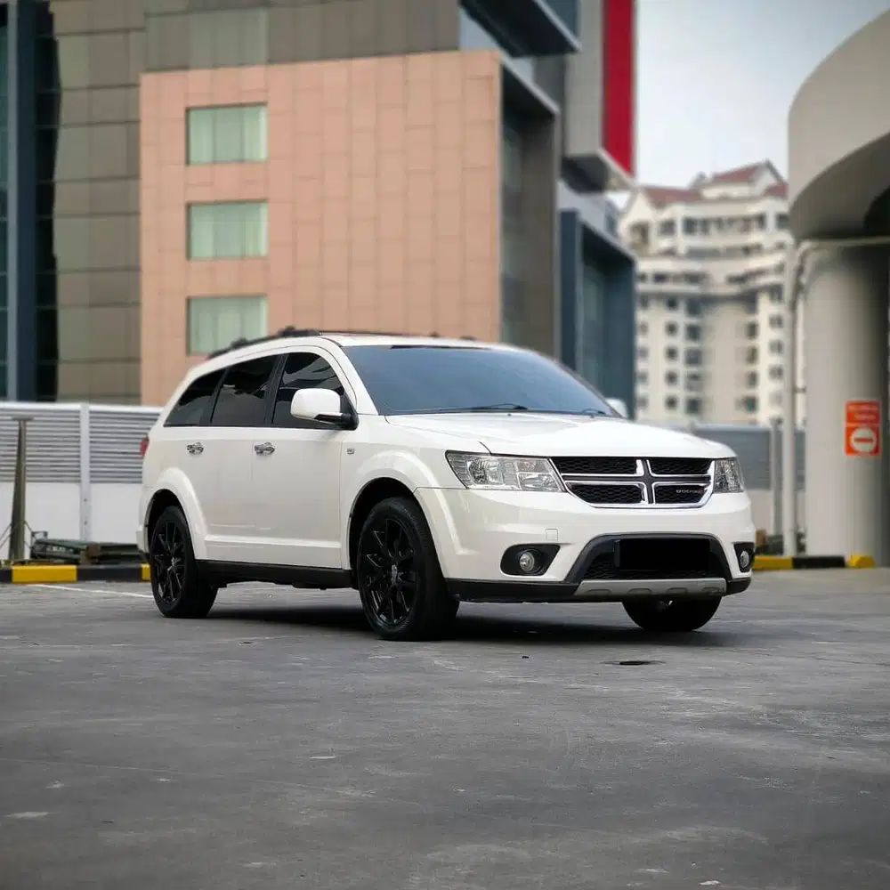(TDP 15 JT) LOW KM 78 RB ! DODGE JOURNEY SXT PLATINUM PUTIH 2013 !
