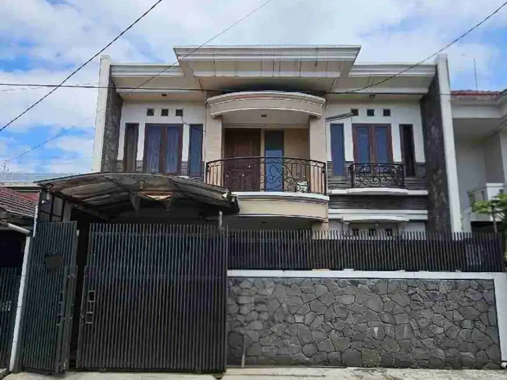 Dijual Rumah Nyaman Siap Huni di THI Taman Holis Indah Bandung Kota