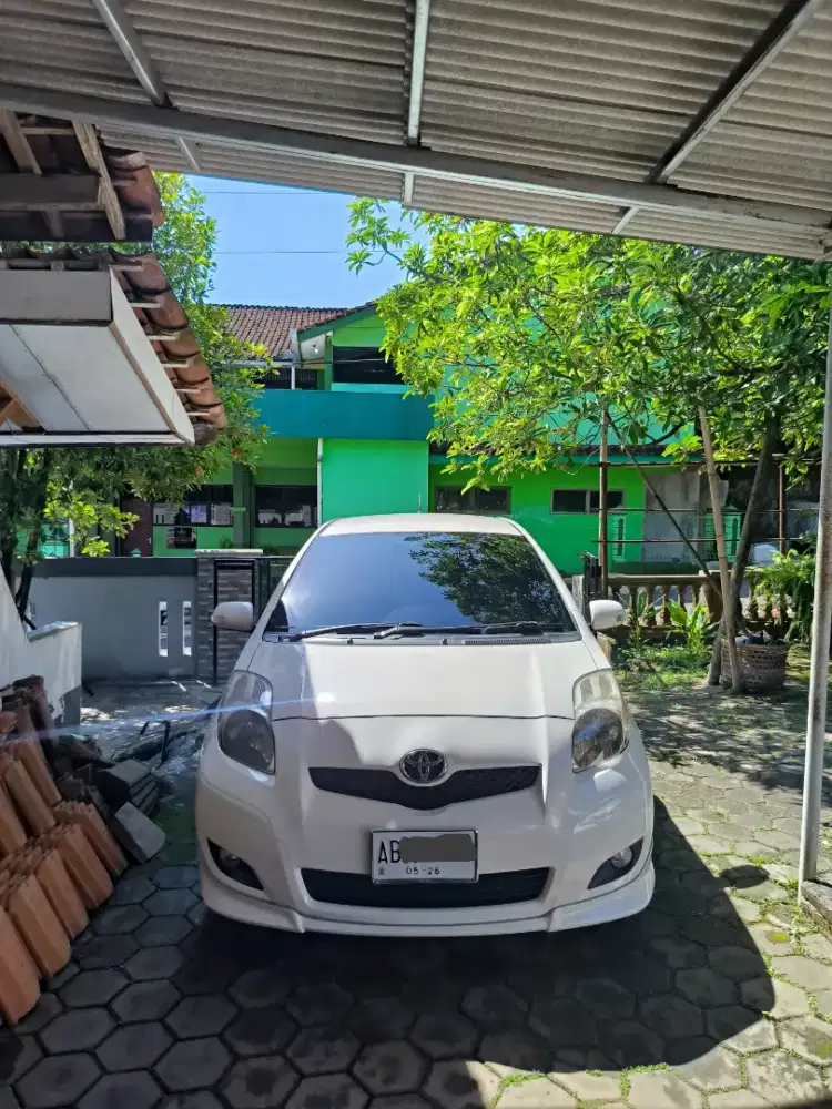 Dijual Toyota Yaris S MT 2011 Istimewa