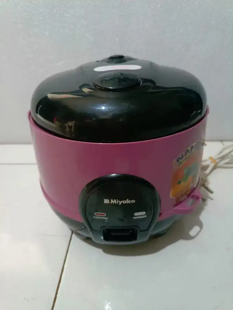 Rice cooker merk Miyako  0,63L