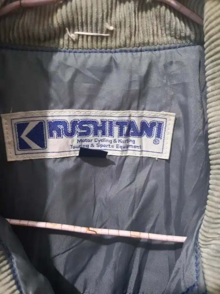 Jaket merck kushitani