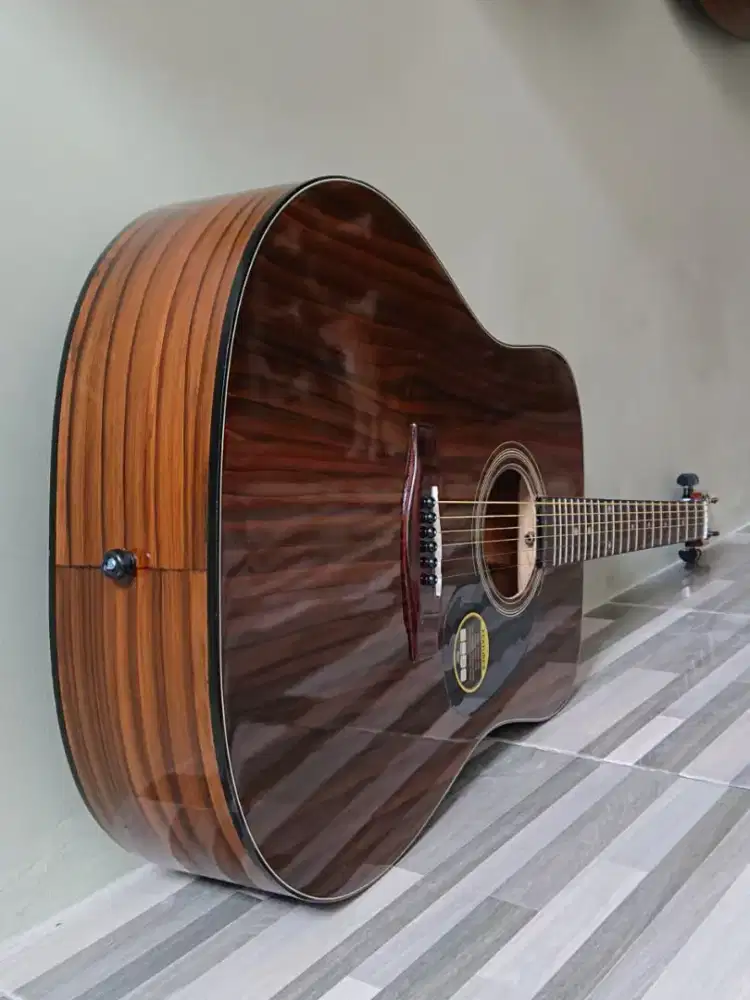 Gitar akustik elektrik Cort