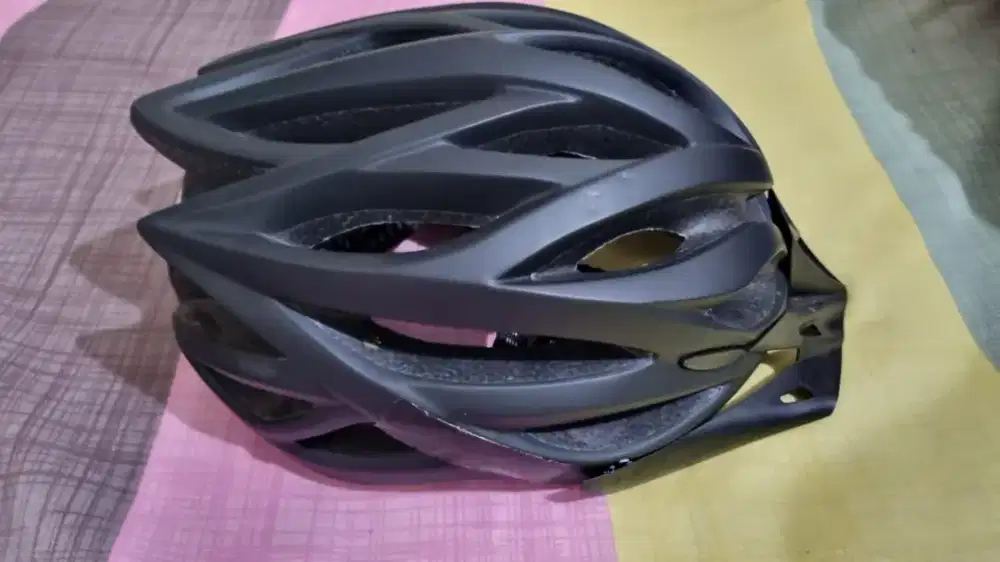 Dijual Helm Helmet Sepeda MTB BMX Hitam Black Stylist Lampu Belakang