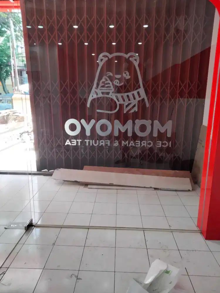 Sticker kaca custom dan printing
