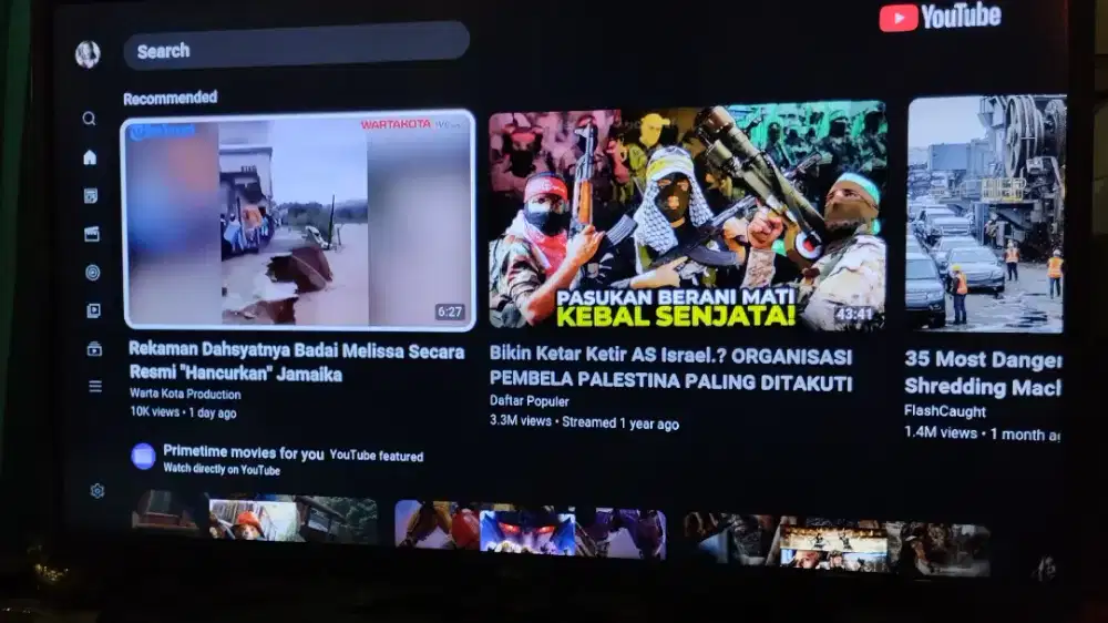 LG smart tv 32inch Mulus Normal Masih segel wifi USB movie like New