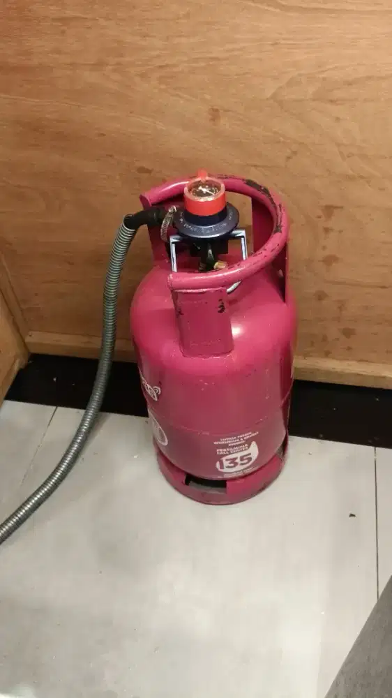 Tabung Gas 5.5 kg & Regulator 2 Kunci
