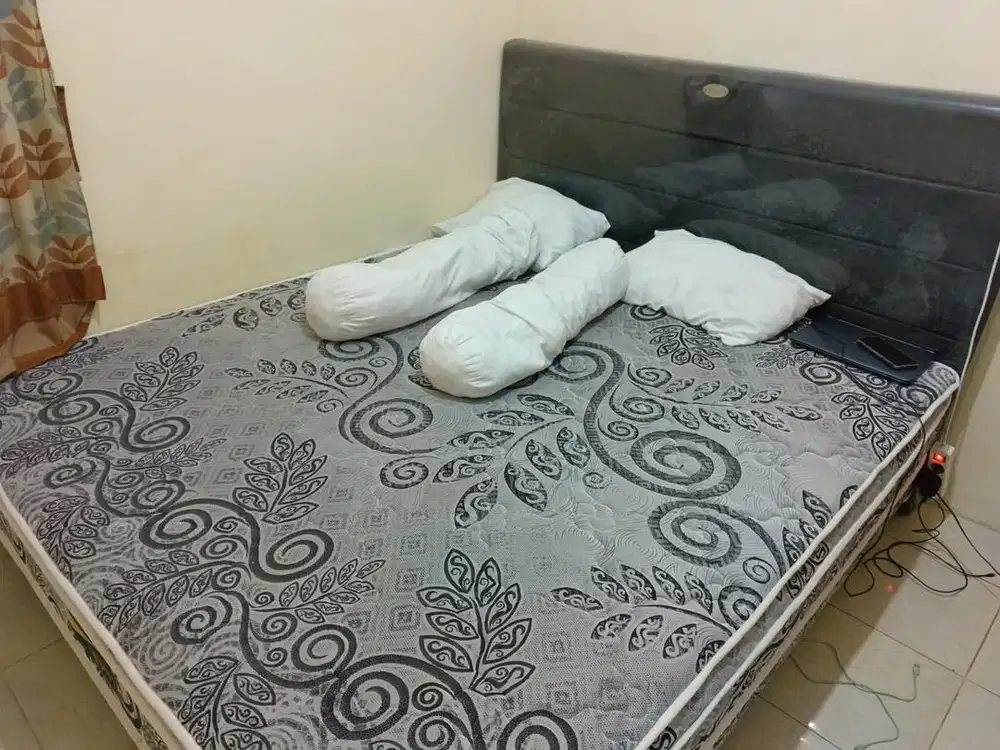 DIJUAL CEPAT SPRING BED MERK AMERICAN UK 180 x 200 cm (Malang sekitar)