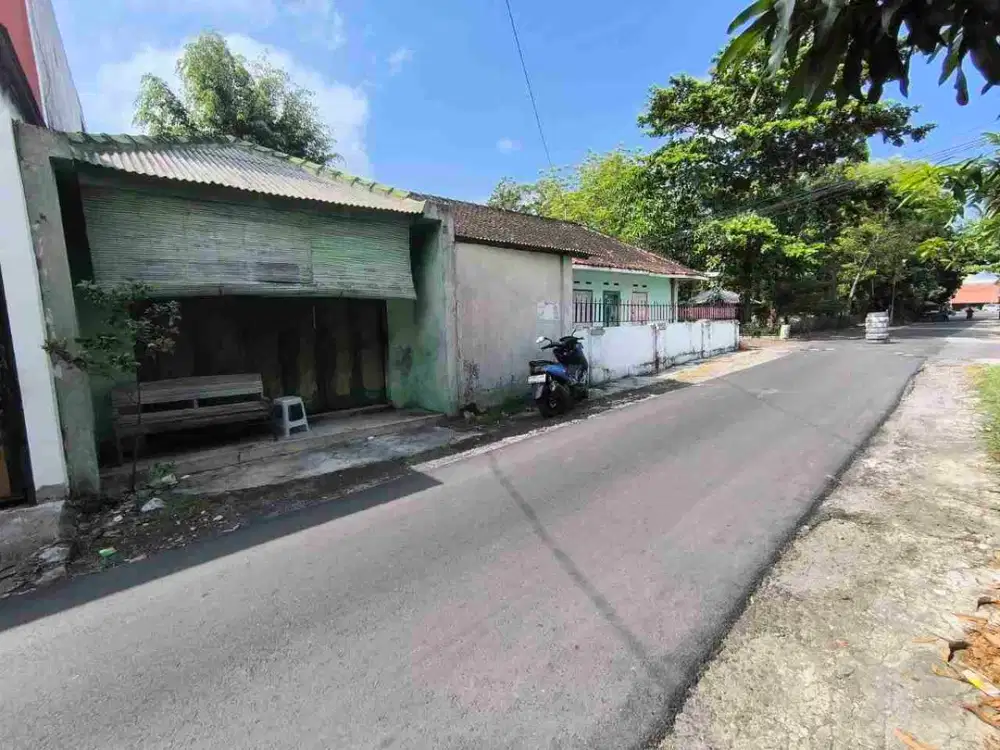 rumah hitung tanah tengah kota luas 205m dekat Lokananta Manahan solo