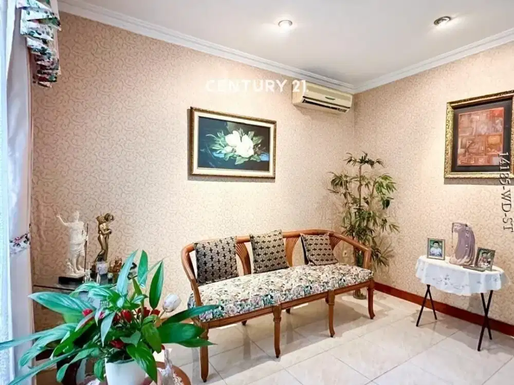 Dijual Rumah Rumah Rapi  Hommy Di Menteng Bintaro