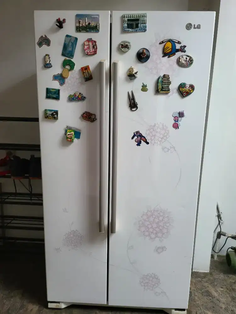 Kulkas LG 2 Pintu Side By Side