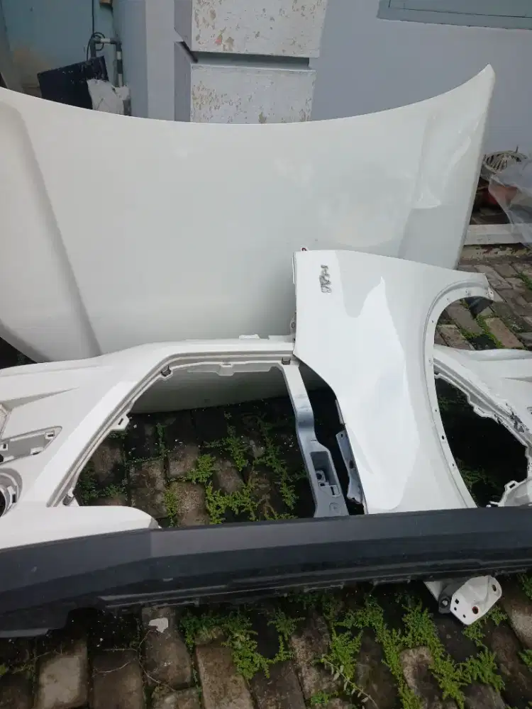 Cap mesin  mobil raize 2024