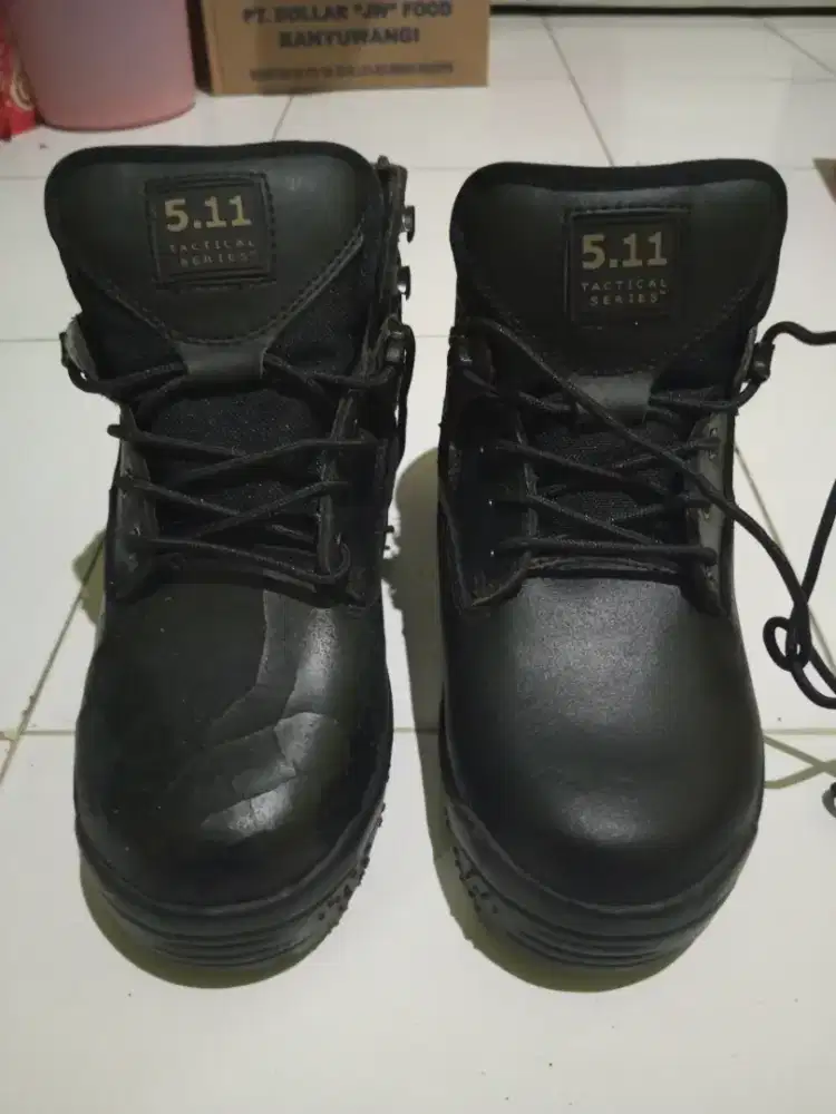 Sepatu boot 5.11 Tactical series