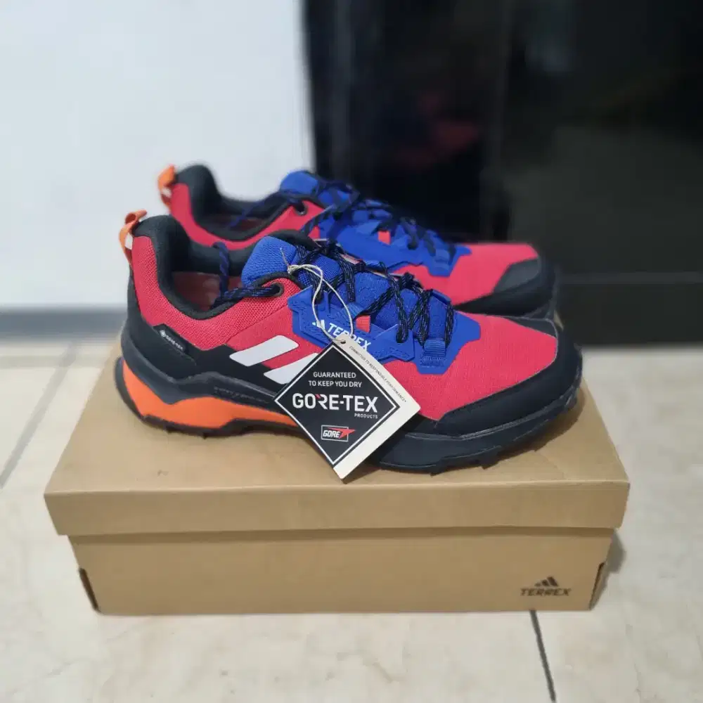Sepatu Hiking Adidas Terrex Ax4 GTX Like New