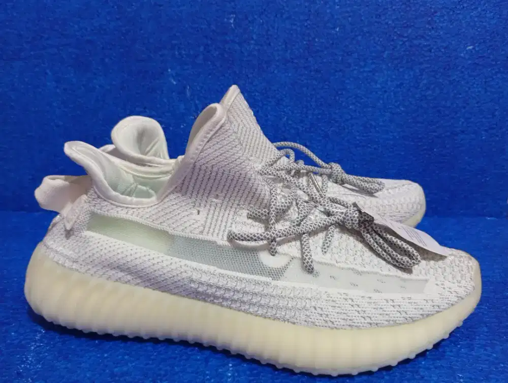 Adidas Yeezy Size 44